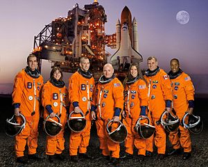 STS-118 crew lr