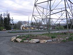 The Hawleyville Deli lies along Route 25 where it crosses the Housatonic Railroad.