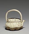 Kuroda Koryo - Teapot for Steeped Tea - Walters 49891 - Profile