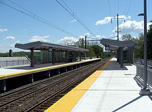 Elizabethtown Amtrak station platforms