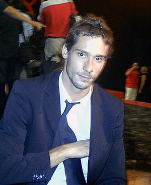 Gonzalo Valenzuela (Machos, 2003).jpg