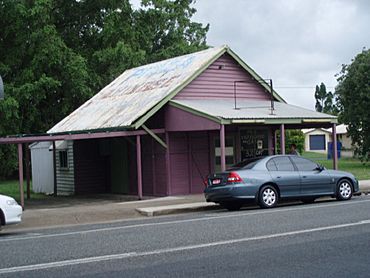 Walkerston State Butcher's Shop, 2009.jpg