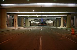 Milwaukee, Downtown, W Wells St " Tunnel " (4744094383)