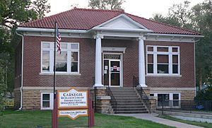 Osborne, Kansas Carnegie library from NE 1