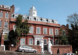 Cromwell House on Highgate Hill.jpg