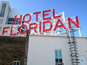 FloridanRoofSign