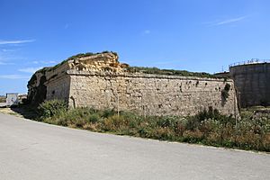 Malta - Kalkara - Triq Santu Rokku - Fort Ricasoli 03 ies