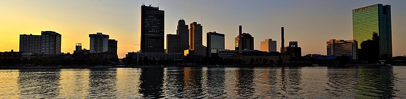 Toledo Ohio skyline evening