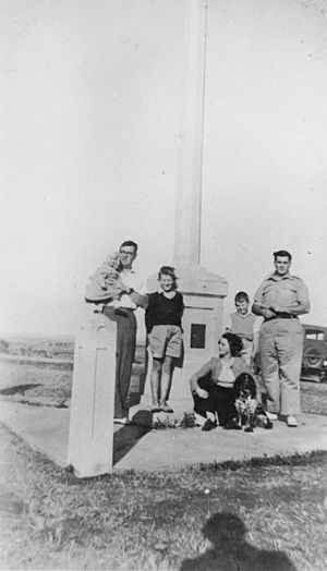 StateLibQld 2 390809 Hinkler Memorial on the Hummock, Bundaberg, 1947