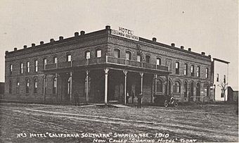 Columbia Southern Hotel 1910 - Shaniko Oregon.jpg