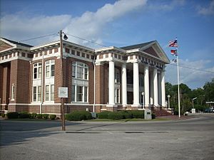 Columbus County Courthouse in Whiteville