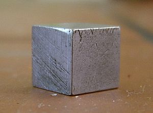 Metal cube tin