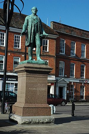 Statue of Lord Palmerston, Romsey - geograph.org.uk - 1720490