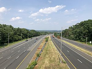 2021-07-06 15 21 17 View east along Interstate 78 (Phillipsburg-Newark Expressway) from the overpass for Union County Route 636 (Shunpike Road) in Springfield Township, Union County, New Jersey