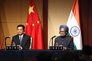 The Prime Minister, Dr. Manmohan Singh and the President of China, Mr. Hu Jintao in a press conference held by the leaders of five Outreach Countries (O5) during G-8 Summit, at Sapporo, Japan on July 08, 2008