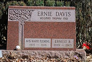Ernie Davis' gravestone
