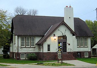 Robbinsdale Library 002.jpg