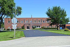 Flanagan high school on Illinois Route 116