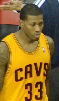 Alonzo Gee with Cavs (11-17-12).jpg