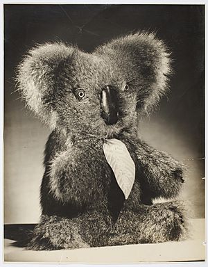 Aussie Bear toy koala, ca. 1944-1945 - photographed by Milton Kent and Noel Rubie (8120447211) (2)