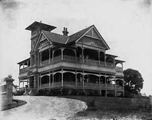 StateLibQld 1 110380 Home, also known as Lamb House, Kangaroo Point, Brisbane, ca. 1904
