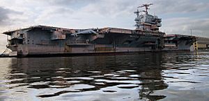 A640, USS John F Kennedy, starboard side, Navy Yard, Delaware River, Philadelphia, 2018