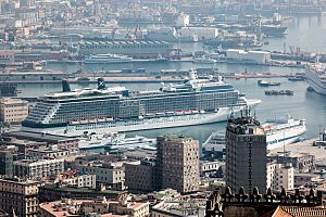 Cruise ship in Naples (8097207647)