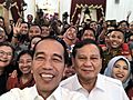 Jokowi selfie with Prabowo and reporters