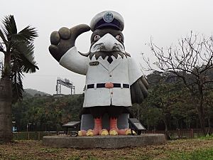 Keelung City official mascot statue in Baifu Park 20160307