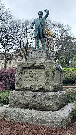 Thomas E. Watson statue, Atlanta