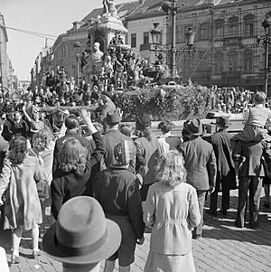 British troops liberate Brussels, 4 September 1944.jpg