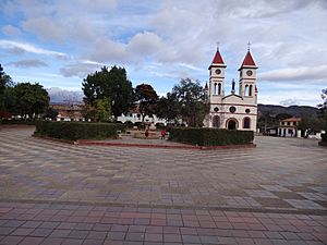 Central square and church of Sutamarchán