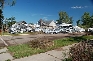 FEMA - 44748 - Tornado damage and debris in Minnesota