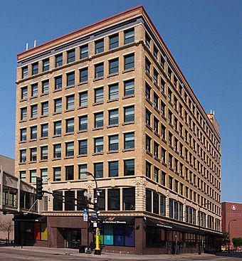 Pence Automobile Company Building.jpg