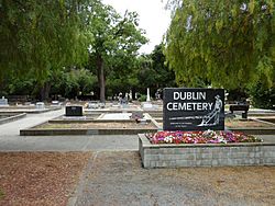 2009-0724-CA-Dublin-cemetery