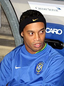 Ronaldinho061115-01