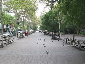 Hammarskjold Plaza jeh