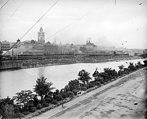 Flinders Street Station and Yarra River, Melbourne in 1914