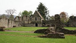 Inchmahome Priory - 2 - 06052008