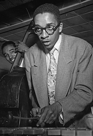Milt Jackson and Ray Brown, New York, between 1946 and 1948 (William P. Gottlieb 04461) (cropped).jpg