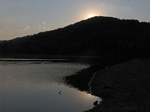 Indian-mountain-lake-tn1.jpg