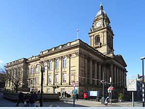 Morley Town Hall on Queen Street (geograph 6402848).jpg