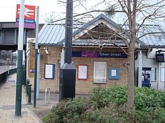 Silver Street railway station 1.jpg