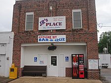 JR's Place is the restaurant in Simsboro.