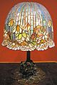 Louis comfort tiffany, lampada da tavolo pomb lily, 1900-10 ca.