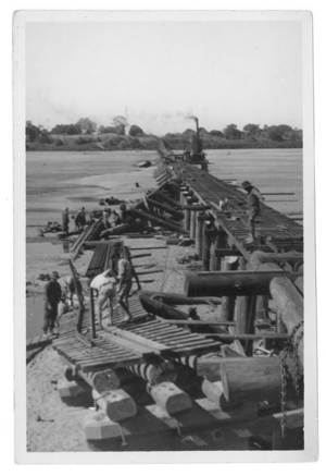 Queensland State Archives 6413 Burdekin River Bridge Flood Damage Repair NCL 29 October 1940
