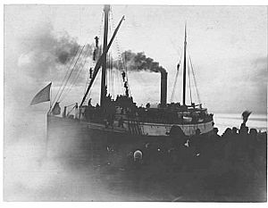 Steamer ROBERT DOLLAR and crew departing for Nome, Seattle, ca 1900 (PEISER 128)