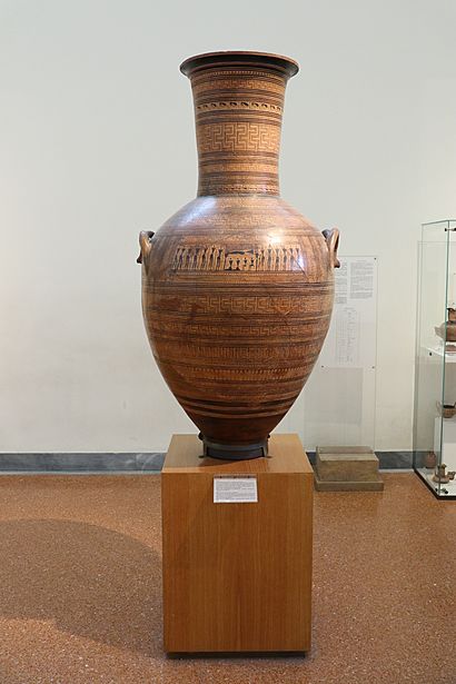 Grave amphora. 8th cent. B.C.jpg