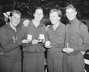 1956 Australian 4 x 100 relay gold medal winners