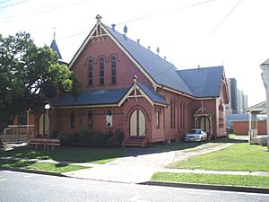 St Paul's Uniting Church, Mackay, 2009.jpg